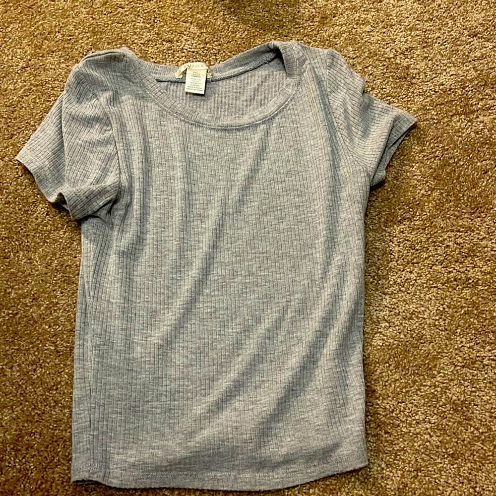 cropped grey tee size small